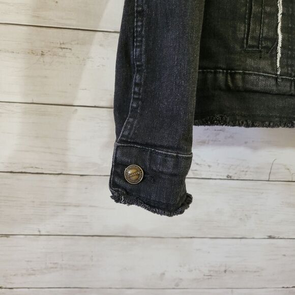 Boutique Brand Sherpa Lined Black Denim Jean Jacket Raw Frayed Hem Size XS/Small - Picture 6 of 11